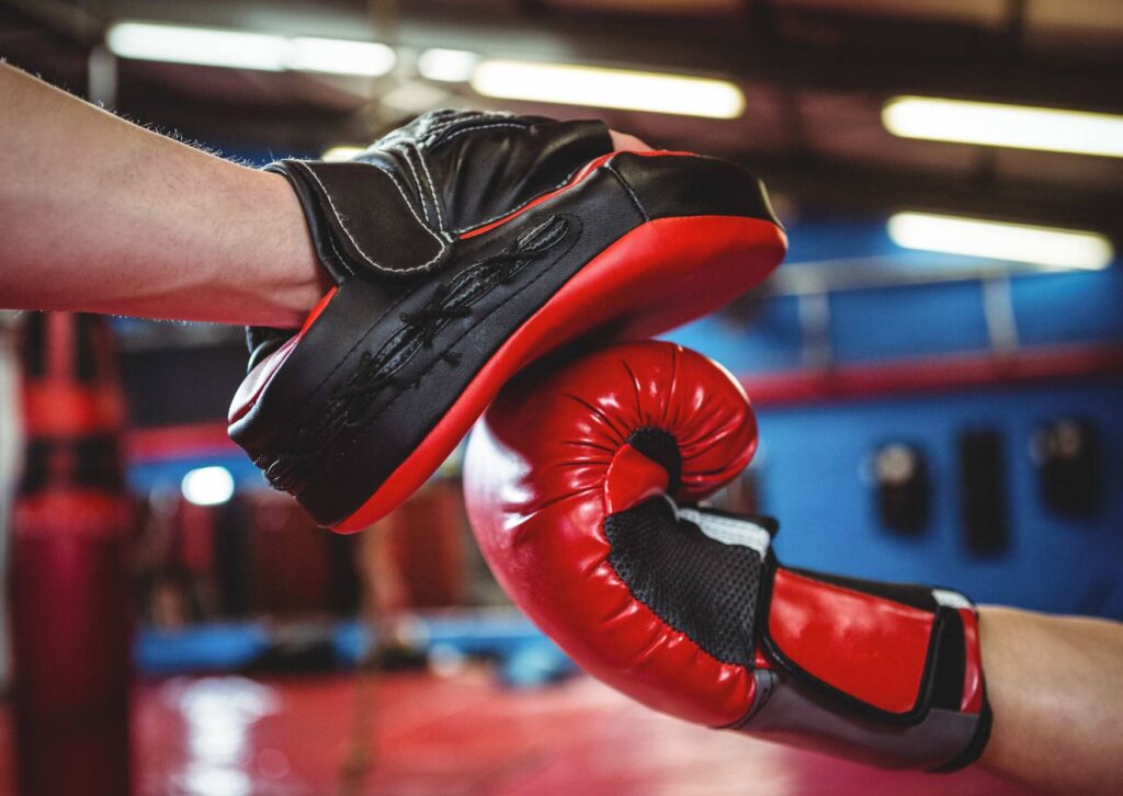 persona-practicando-boxeo-en-Perú